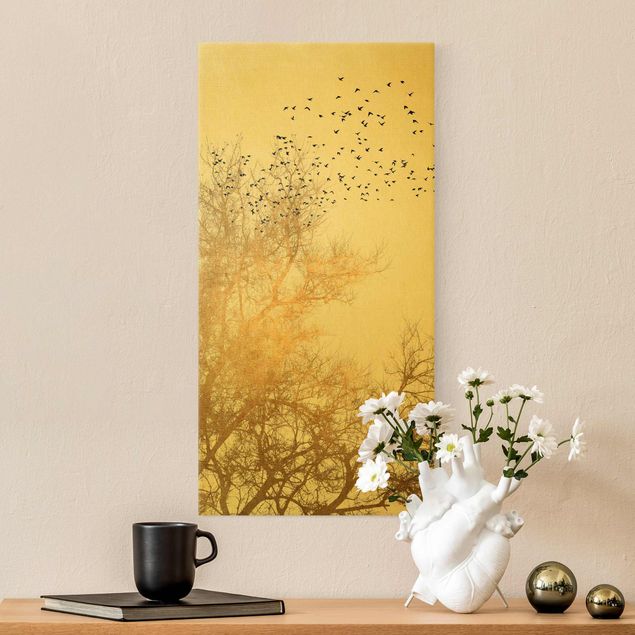 Leinwandbilder Gold Canvas Vogelschwarm vor goldenem Baum