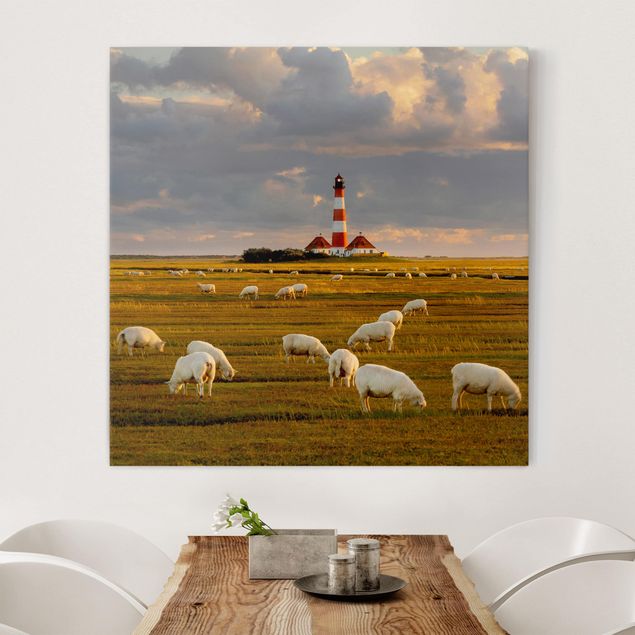 Leinwandbilder Naturmotive Nordsee Leuchtturm mit Schafsherde