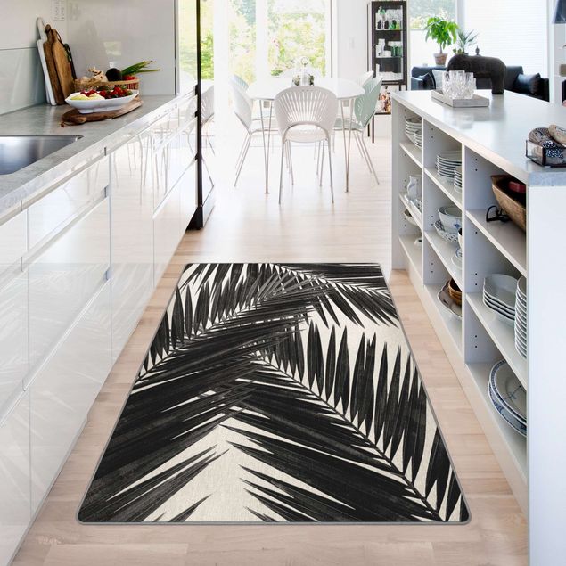 Moderne Teppiche Blick durch Palmenblätter schwarz weiß