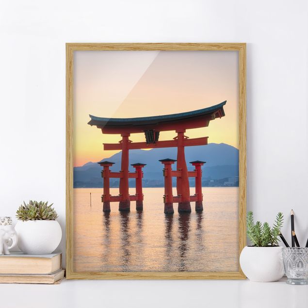 Moderne Bilder mit Rahmen Torii am Itsukushima