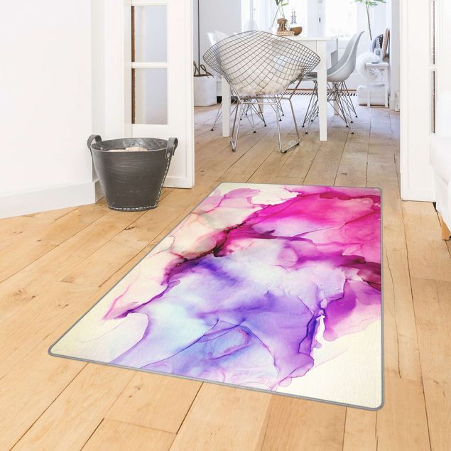 Moderner Teppich Farbkomposition in Pink und Lila