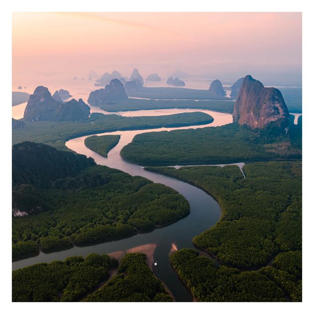 Fototapete selbstklebend Flusslandschaft in Thailand
