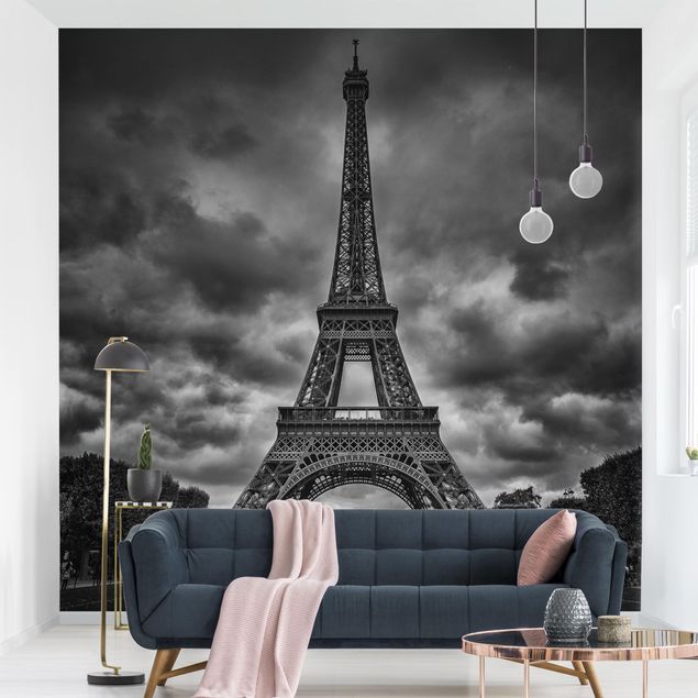 Tapete Schwarz-Weiß Eiffelturm vor Wolken schwarz-weiß