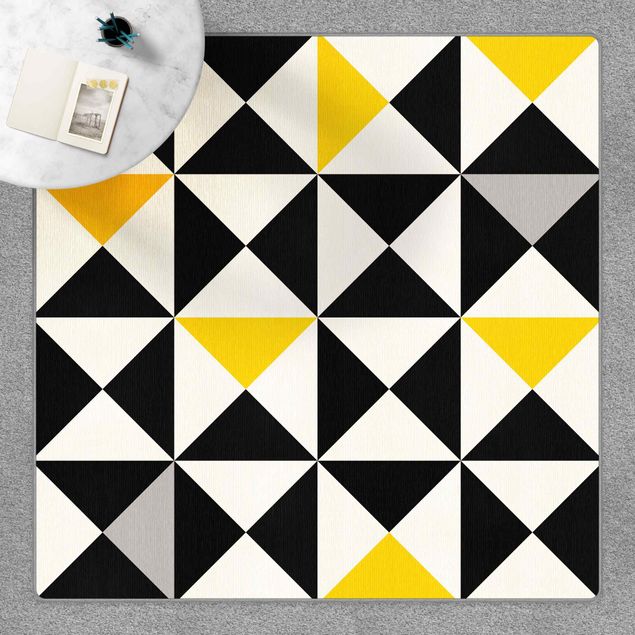 grosser Teppich Geometrisches Muster große Dreiecke Farbakzent Gelb