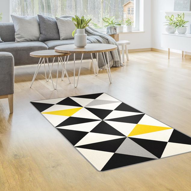 Moderner Teppich Geometrisches Muster große Dreiecke Farbakzent Gelb