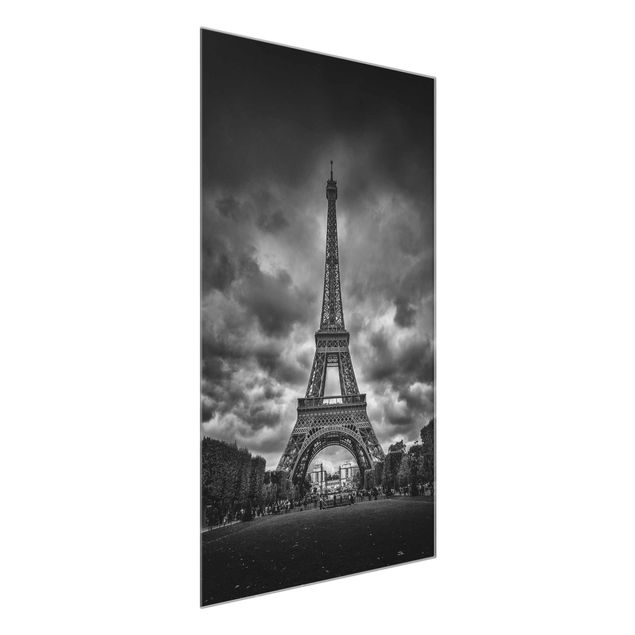 schöne Bilder Eiffelturm vor Wolken schwarz-weiß