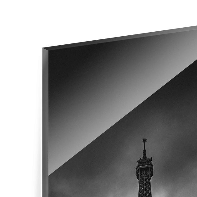Glasbild - Eiffelturm vor Wolken schwarz-weiß - Panel