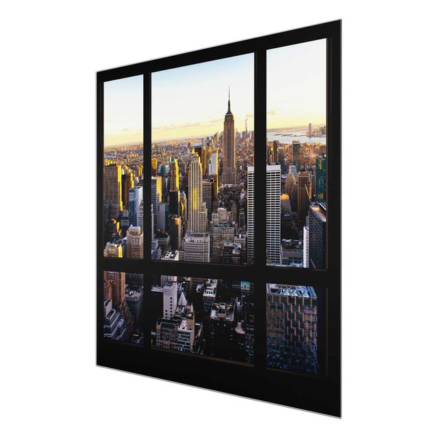 Glasbild - Fensterblick am Abend über New York - Quadrat 1:1
