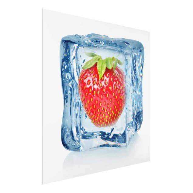 Glasbild - Erdbeere im Eiswürfel - Quadrat 1:1