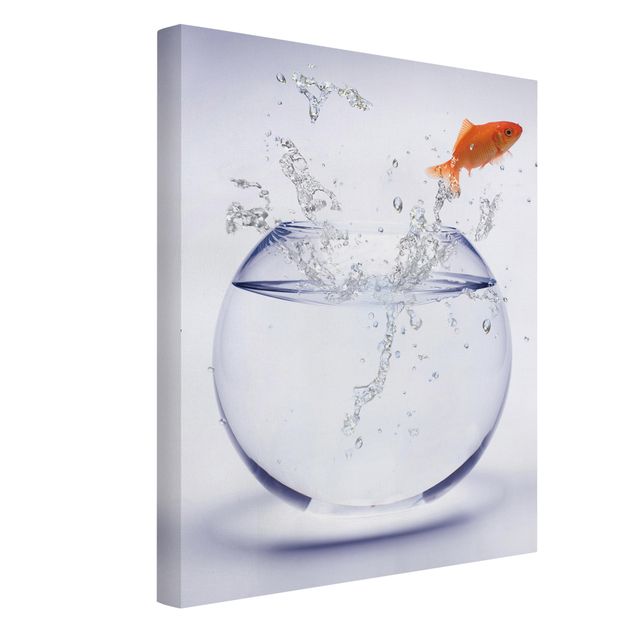 Leinwandbild - One Flying Goldfish - Hoch 3:4