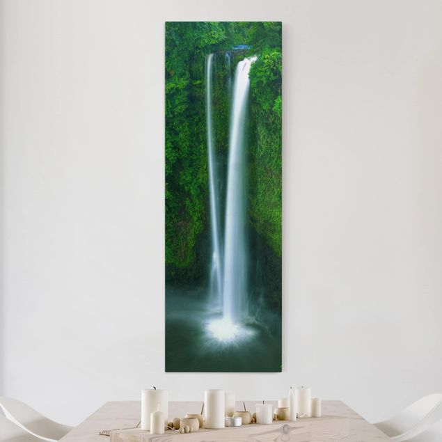 Leinwandbild - Paradiesischer Wasserfall - Panorama Hoch