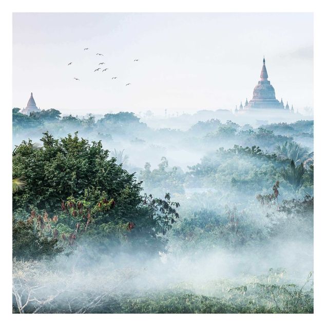 selbstklebende Tapete Morgennebel über dem Dschungel von Bagan
