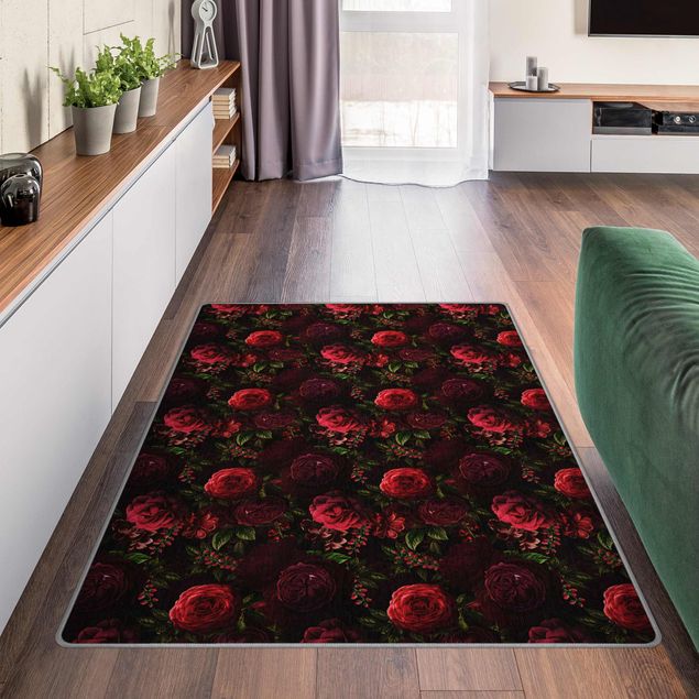 Große Teppiche Rote Rosen vor Schwarz