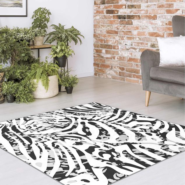 Große Teppiche Zebramuster in Grautönen