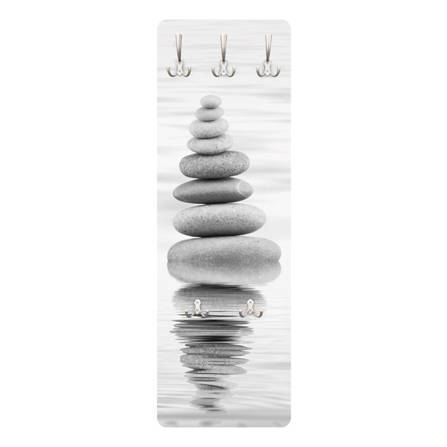 Garderobe - Steinturm im Wasser Schwarz-Weiß