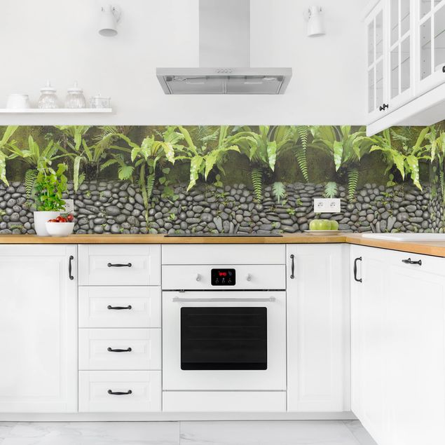 Küchenrückwand - Steinwand mit Pflanzen