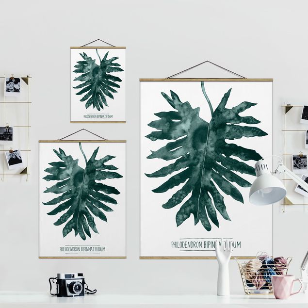 Stoffbild mit Posterleisten - Smaragdgrüner Philodendron Bipinnatifidum - Hochformat 3:4