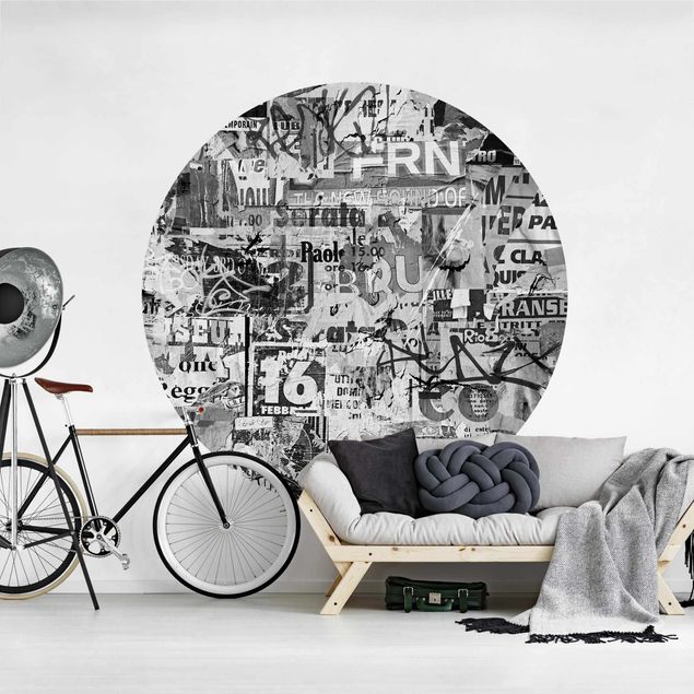 Runde Tapete selbstklebend - Alte Plakatwand Schwarz-Weiß