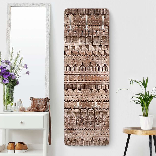 Garderobe in Holzoptik Alte verzierte marokkanische Holztür in Essaouria