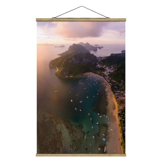 Stoffbild mit Posterleisten - Atmosphärische Küstenlandschaft - Hochformat