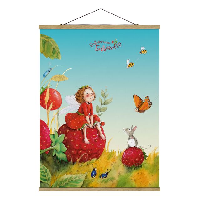 Stoffbild mit Posterleisten - Erdbeerinchen Erdbeerfee - Zauberhaft - Hochformat 3:4