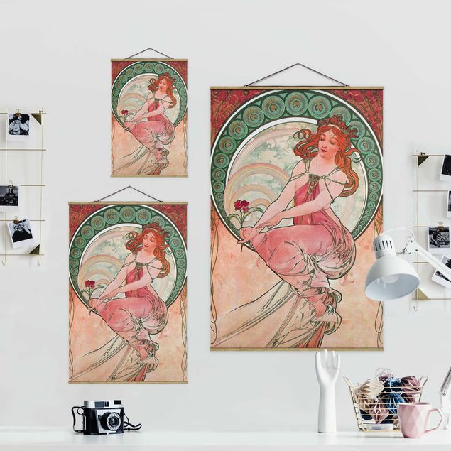 Stoffbild mit Posterleisten - Alfons Mucha - Vier Künste - Die Malerei - Hochformat 2:3