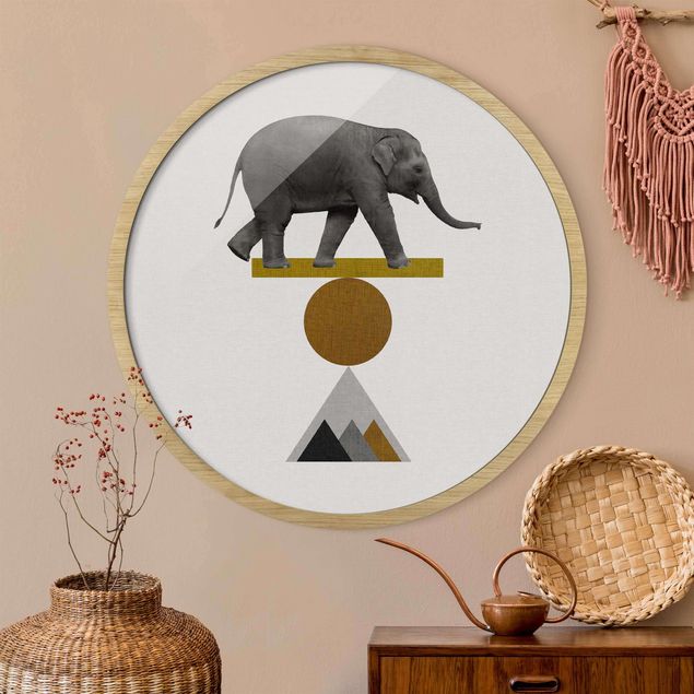 Runde Bilder Balancekunst Elefant