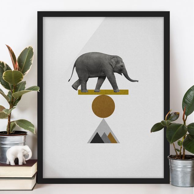 Bild mit Rahmen - Balancekunst Elefant - Hochformat