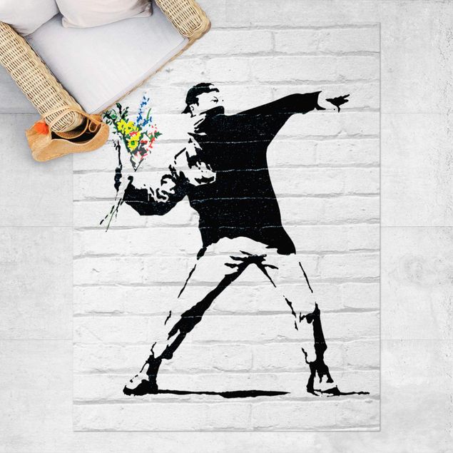 Teppich schwarz-weiß Blumenwerfer - Brandalised ft. Graffiti by Banksy