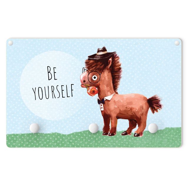 Kindergarderobe Holz - Bebrilltes Pony mit Spruch Be Yourself
