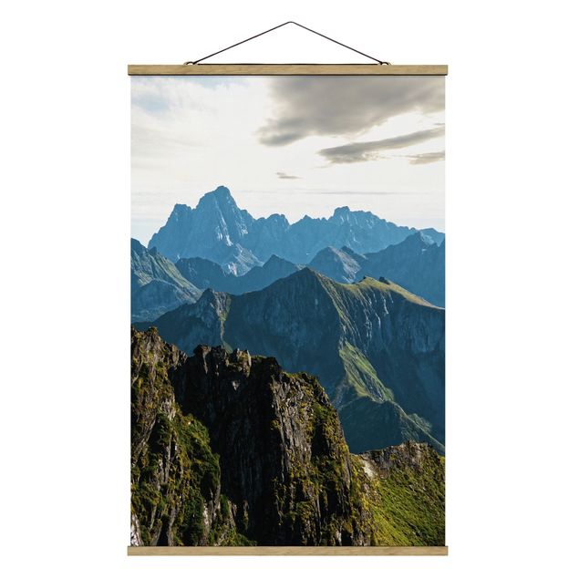 Stoffbild mit Posterleisten - Berge auf den Lofoten - Hochformat 2:3