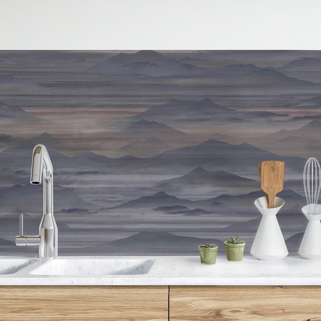 Platte Küchenrückwand Berge im Nebel Violett