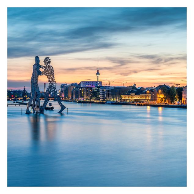 Fototapete selbstklebend Berlin Skyline mit Molecule Man