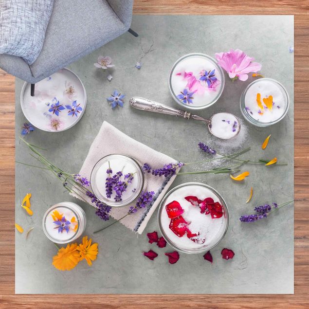 Vinyl-Teppich - Essbare Blüten mit Lavendelzucker - Quadrat 1:1