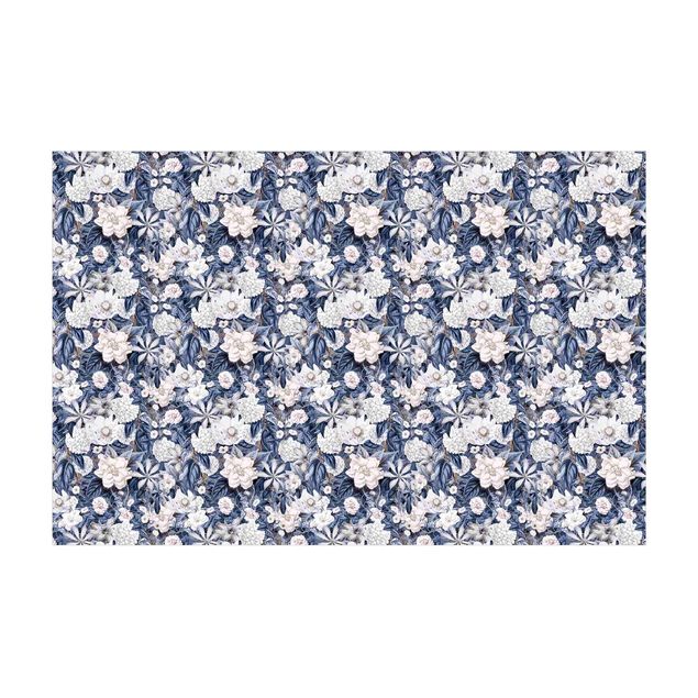 Teppich blau Weiße Blumen vor Blau