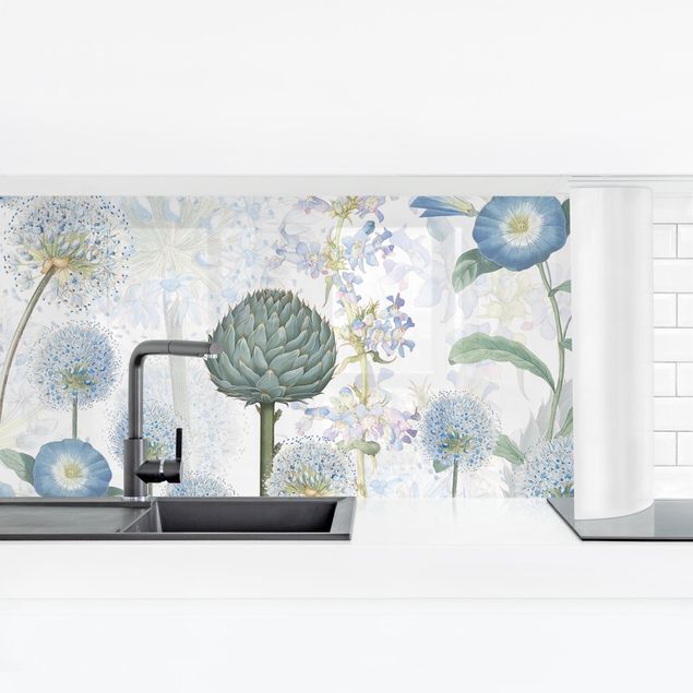Küchenrückwand selbstklebend Blaue Alliumdolden im Wind