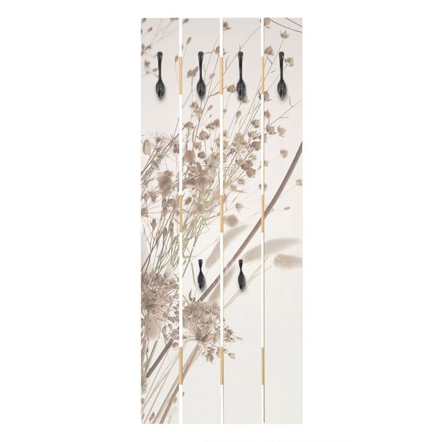 Wandgarderobe Holzpalette - Bouquet aus Ziergras und Blüten
