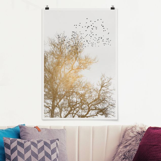XXL Poster Vogelschwarm vor goldenem Baum