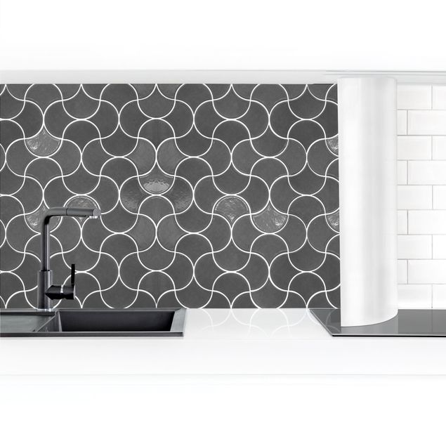 Küchenrückwand selbstklebend Geschwungene Fliese Keramikoptik - Grau