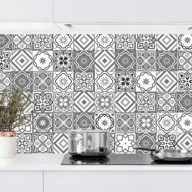 Platte Küchenrückwand Mediterranes Fliesenmuster Graustufen