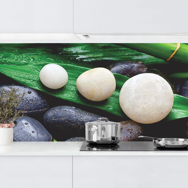 Platte Küchenrückwand Grüner Bambus mit Zen Steinen