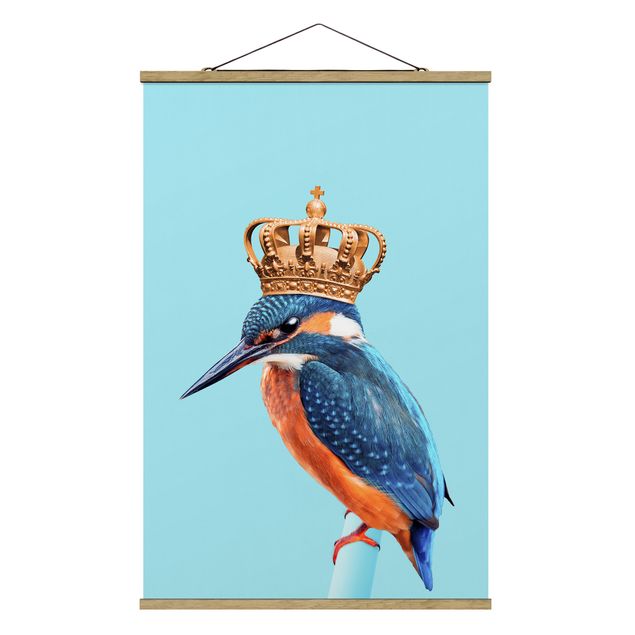 Stoffbild mit Posterleisten - Jonas Loose - Eisvogel mit Krone - Hochformat 2:3