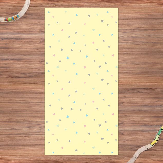 Vinyl-Teppich - Bunte gezeichnete Pastelldreiecke auf Gelb - Hochformat 1:2