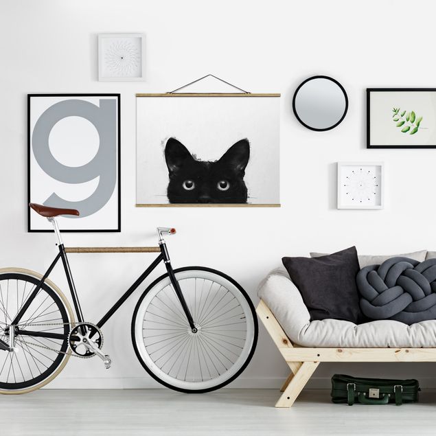 Stoffbild mit Posterleisten - Laura Graves - Illustration Schwarze Katze auf Weiß Malerei - Querformat 4:3