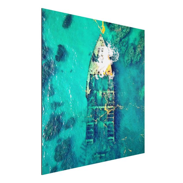 Alu-Dibond - Top View Schiffswrack im Meer - Quadrat