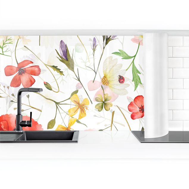 Küchenrückwand selbstklebend Marienkäfer mit Mohn als Aquarell