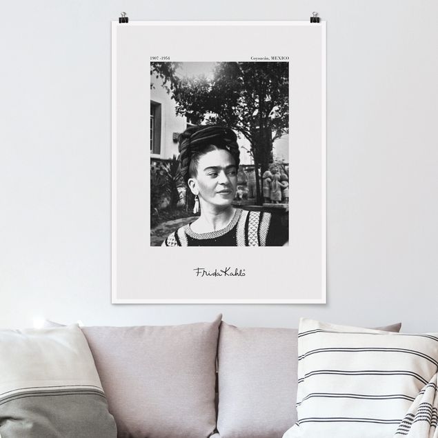 Riesenposter XXL Frida Kahlo Foto Portrait im Garten