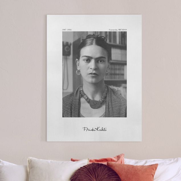 Frida Kahlo Poster Frida Kahlo Foto Portrait im Haus