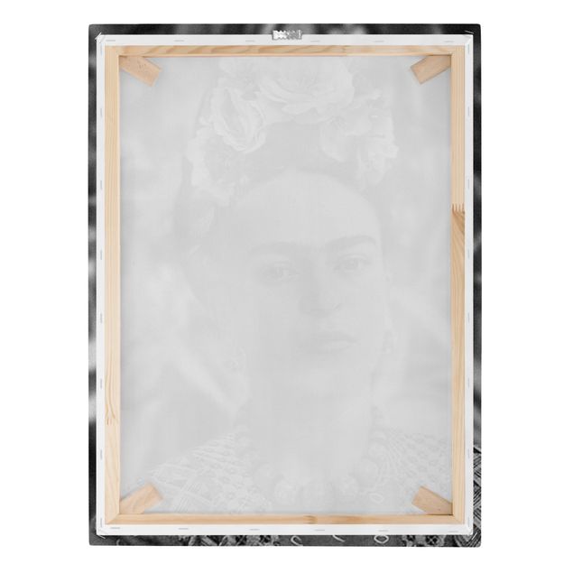 Leinwandbild - Frida Kahlo Foto Portrait mit Blumenkrone - Hochformat 3:4