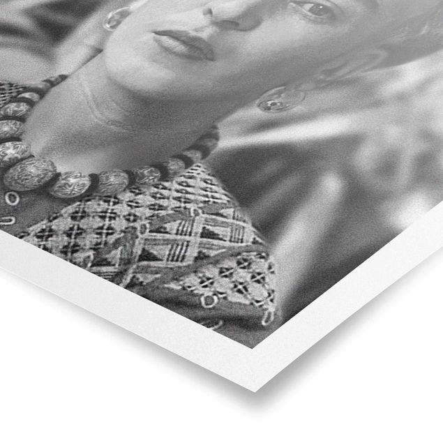 Poster bestellen Frida Kahlo Foto Portrait mit Blumenkrone